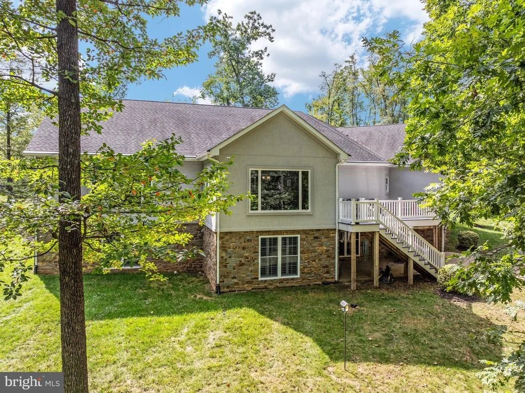 Photo of 632 STONYMEADE DRIVE