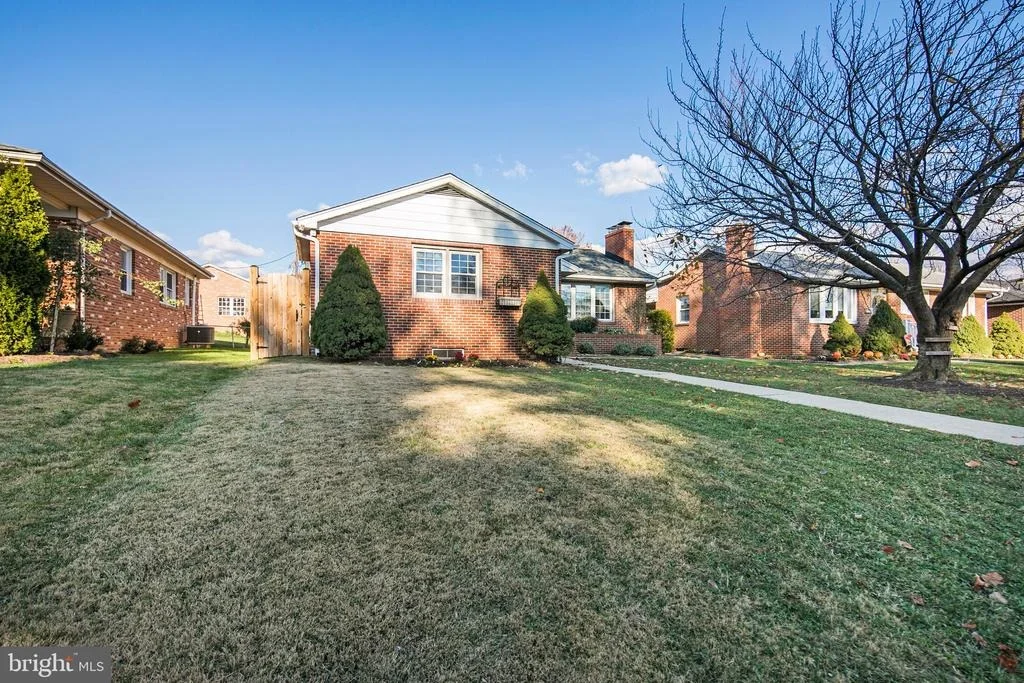 Photo of 5 PETERS LANE