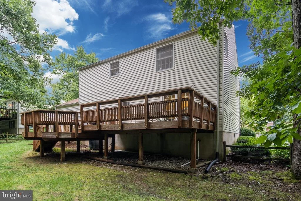 Photo of 112 APPLEGATE DRIVE