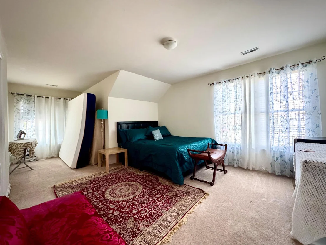 Photo of 19237 POTOMAC CREST DRIVE