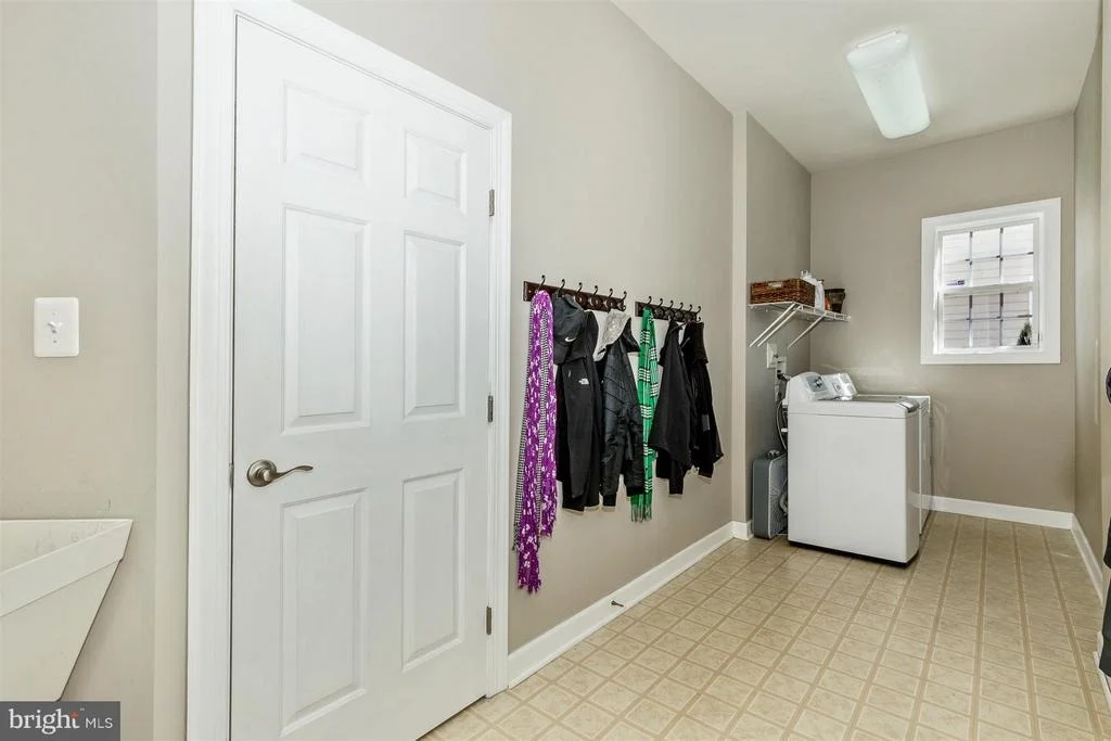 Photo of 610 GLENBROOK DRIVE