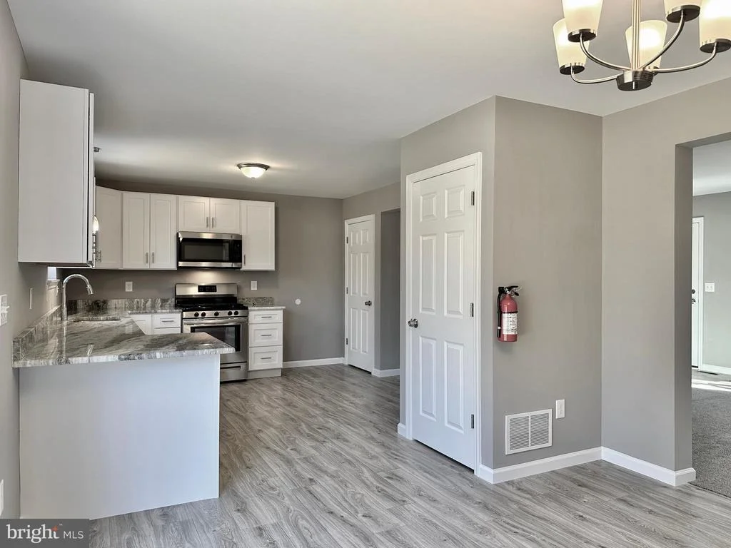 Photo of 1062 HICKORY DRIVE