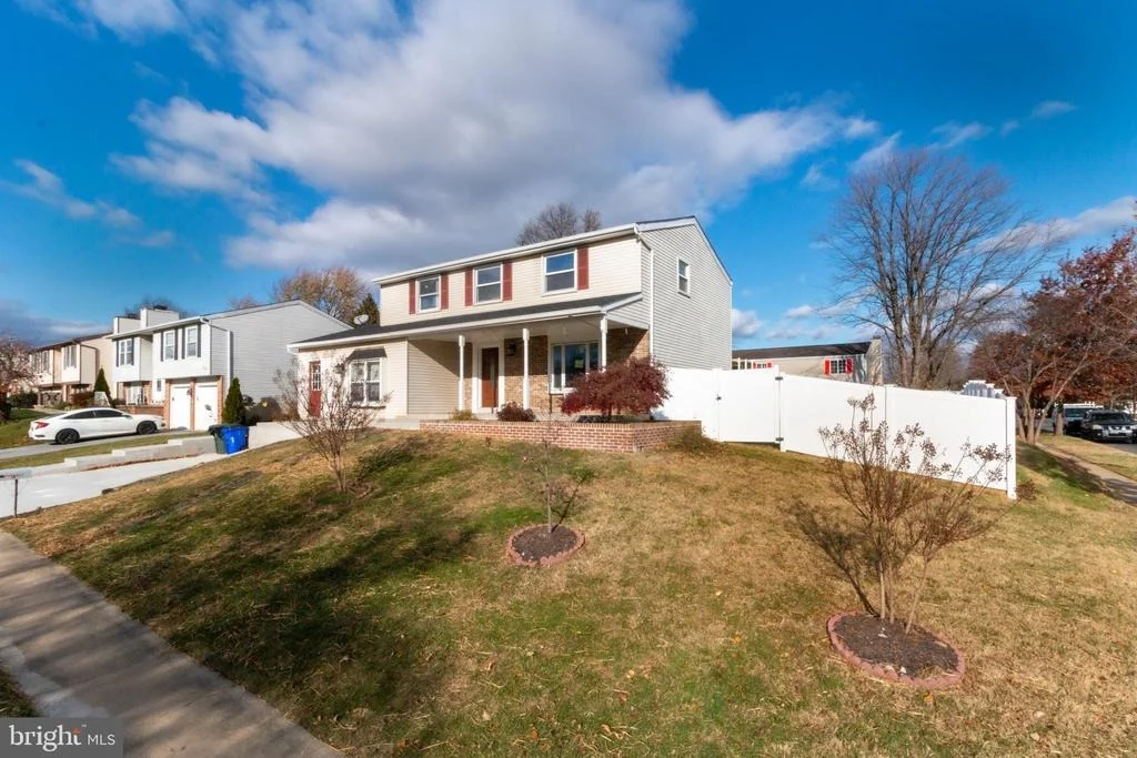 Photo of 1800 LAWNVIEW DRIVE