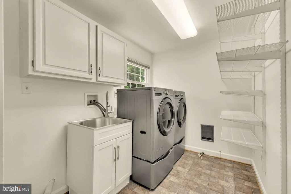 Photo of 12114 GREENLEAF AVENUE
