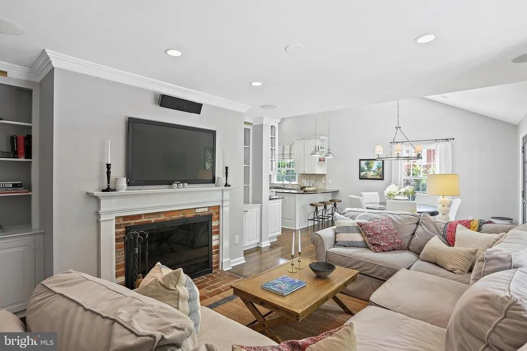 Photo of 8112 COACH STREET