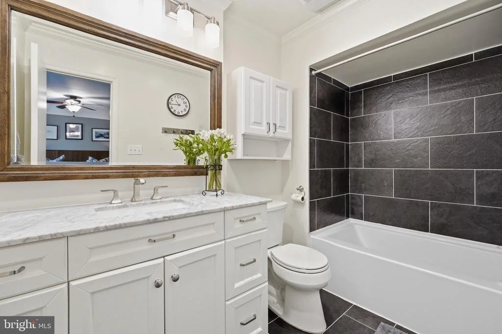 Photo of 15108 CENTERGATE DRIVE