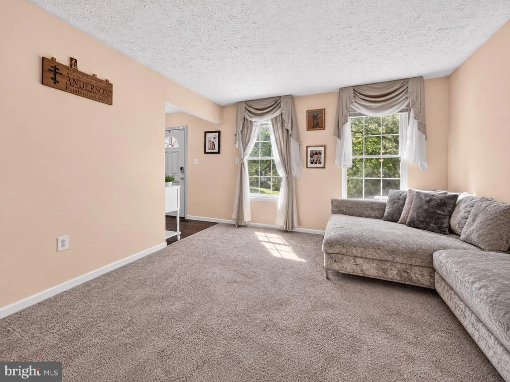 Photo of 5435 SIR DOUGLAS DRIVE