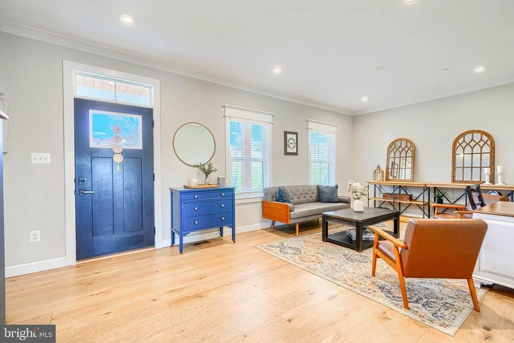 Photo of 2553 HANOVER PIKE