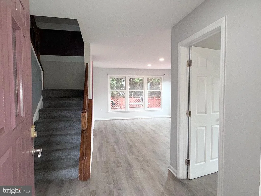 Photo of 9348 CREEKVIEW DRIVE