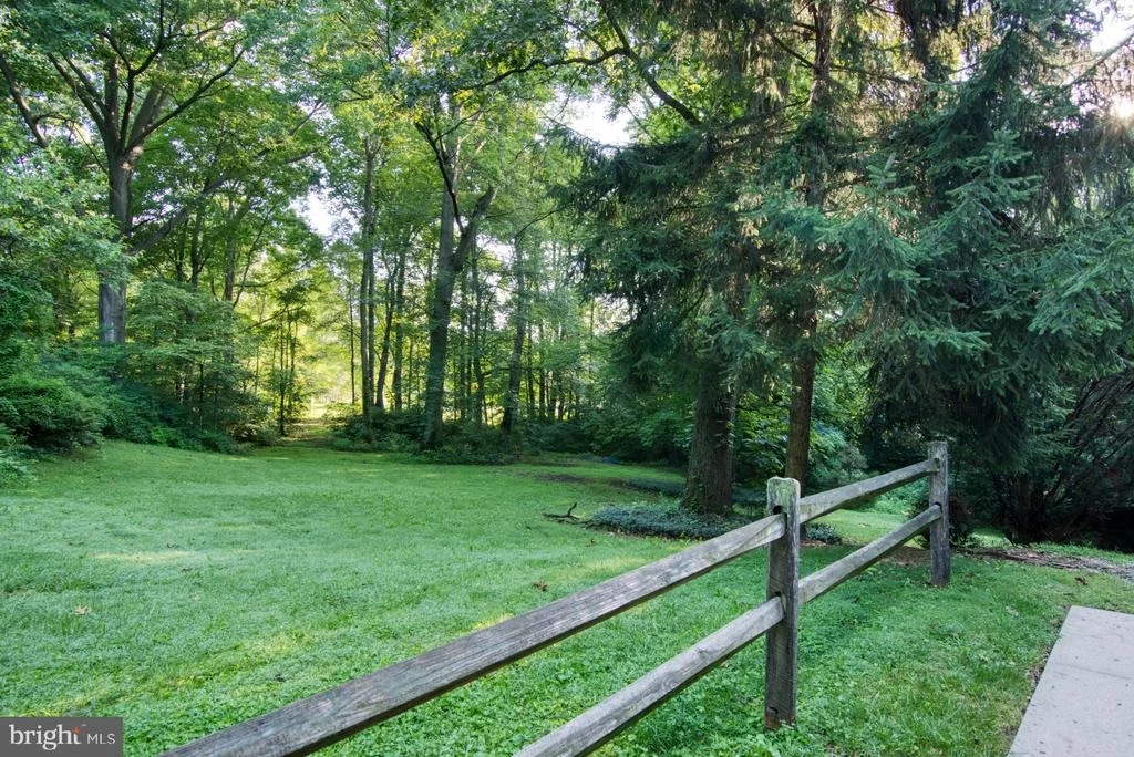 Photo of 1020 CEDAR CORNER ROAD