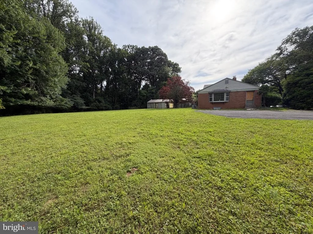 Photo of 913 WINDMILL LANE
