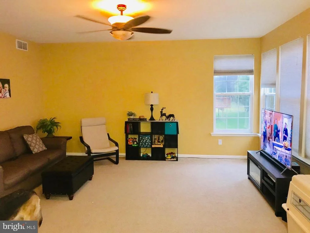 Photo of 435 TOPAZ CIRCLE