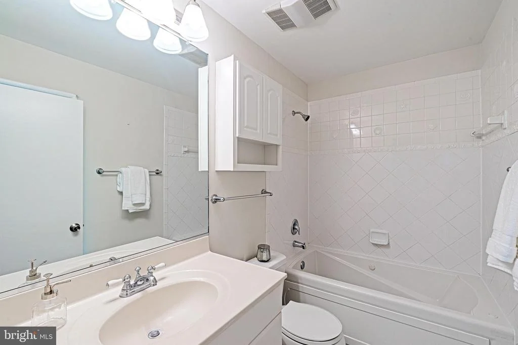 Photo of 11216 LEATHERWOOD DRIVE