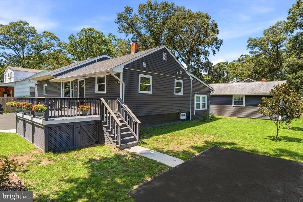 Photo of 1402 NORCROSS LANE