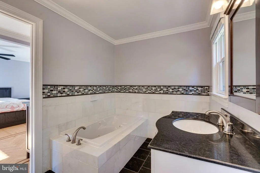 Photo of 8993 MEADOWVIEW DRIVE