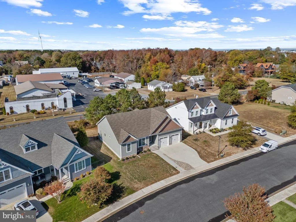 Photo of 226 UNIVERSITY DRIVE