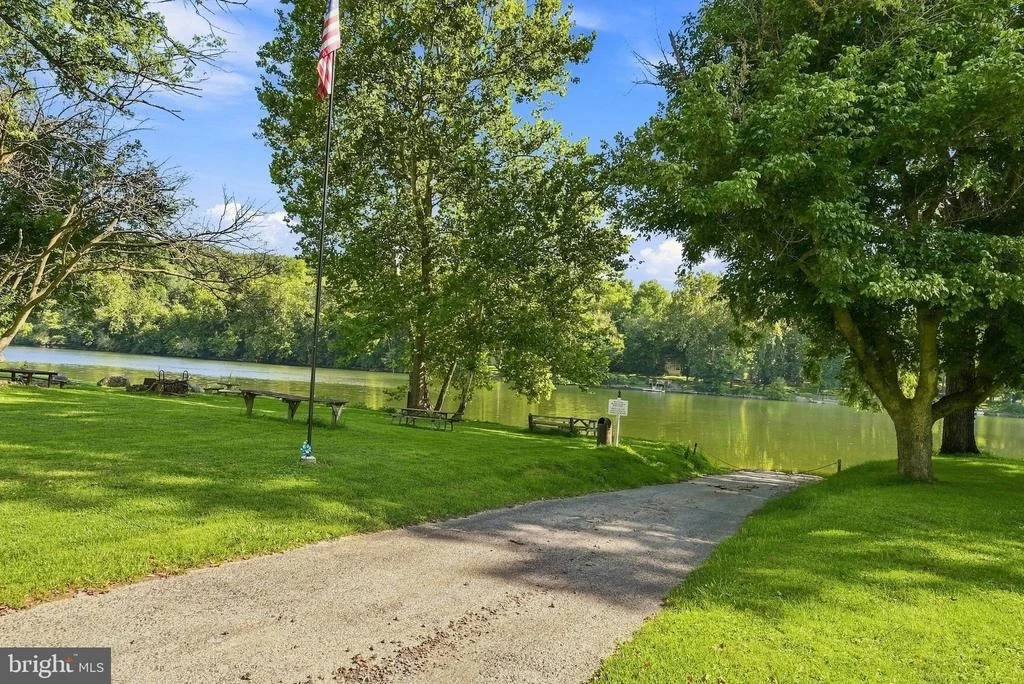 Photo of 616 HARRIS DRIVE