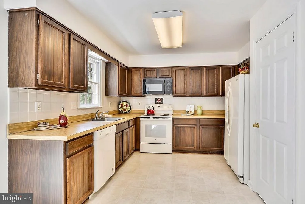 Photo of Unit 37 at 1044 WINDRUSH LANE