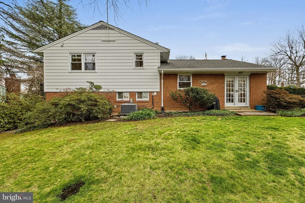 Photo of 4616 EXETER STREET