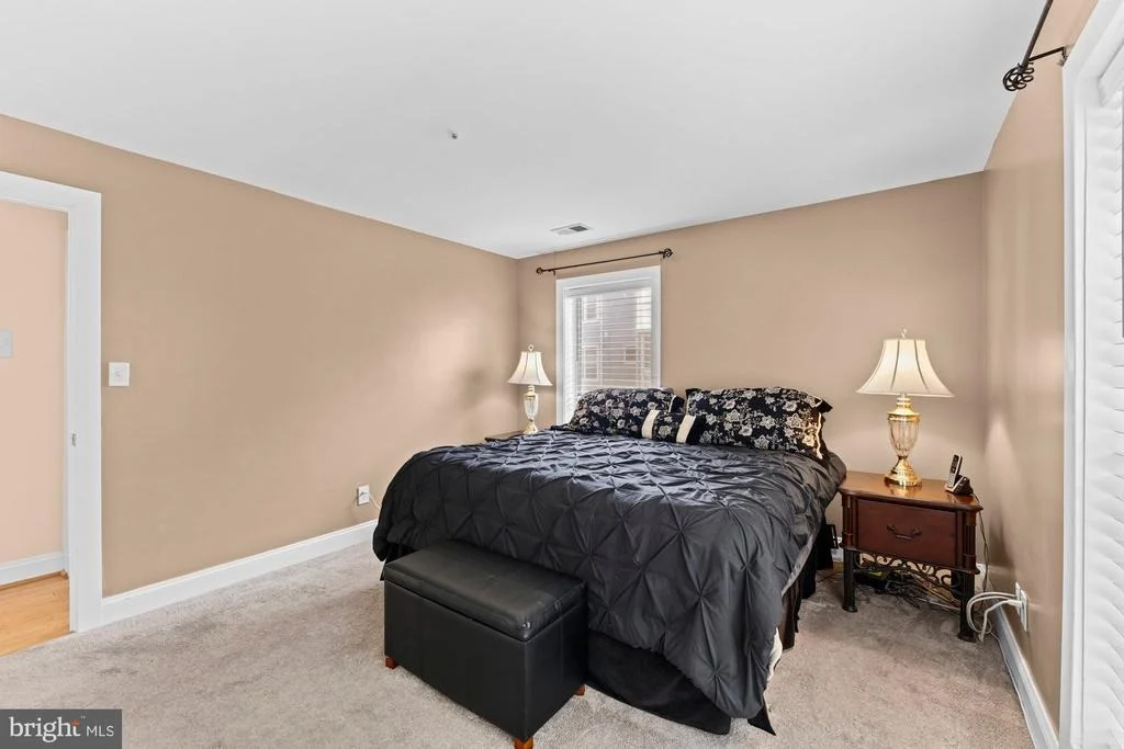 Photo of Unit 5C2 at 3175 SUMMIT SQUARE DRIVE