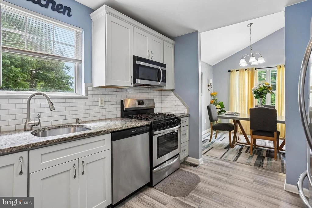 Photo of 1120 LAMBERT DRIVE