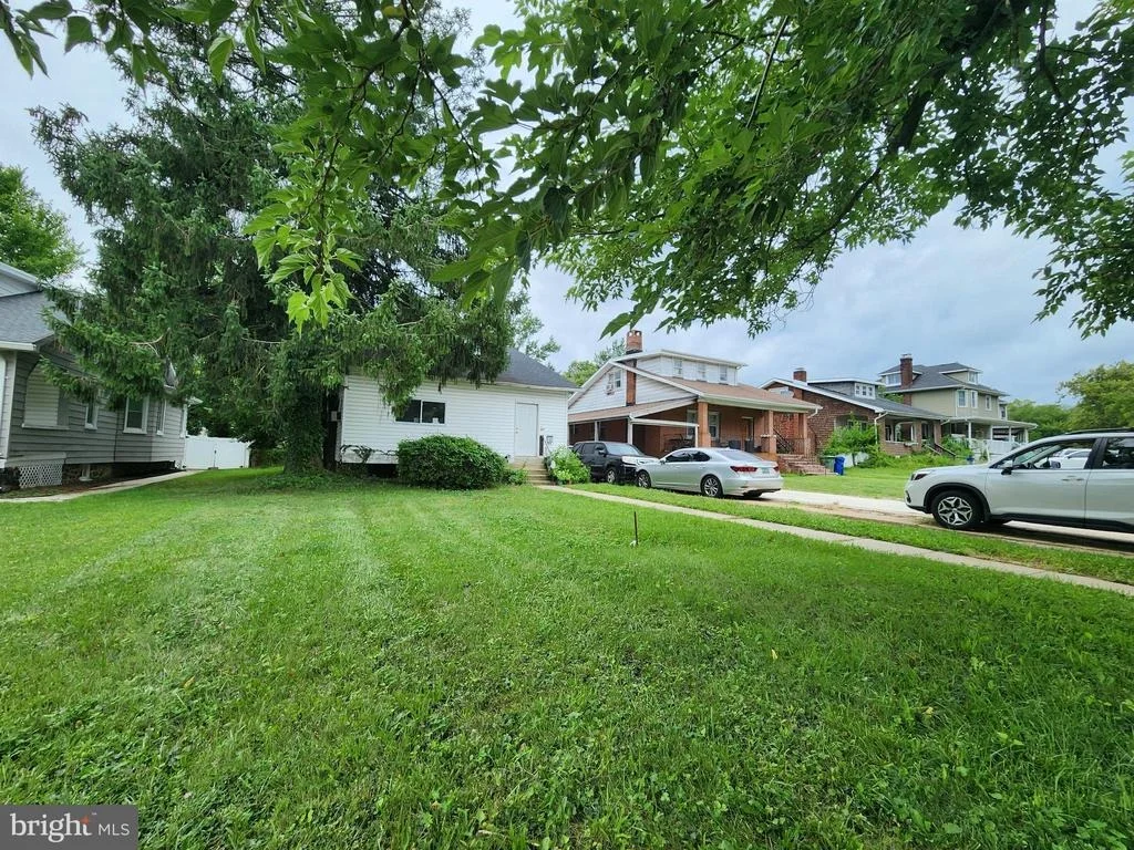 Photo of 3811 SEQUOIA AVENUE