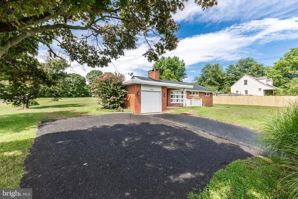 Photo of 15022 HANOVER PIKE