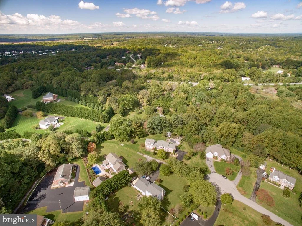 Photo of 12500 PERRYWOOD LANE