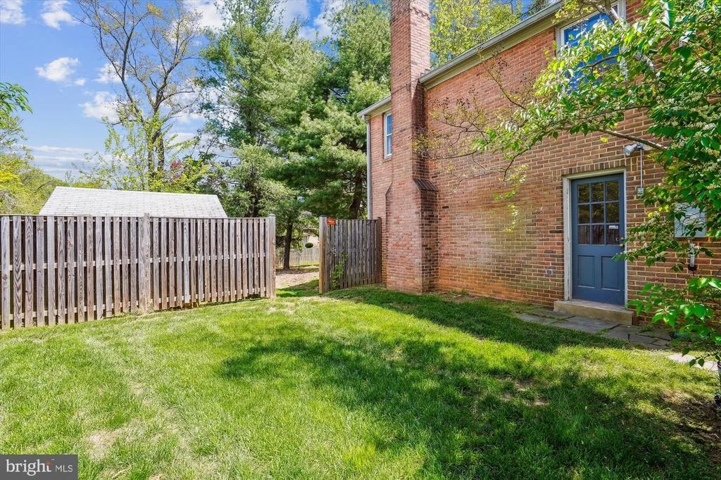 Photo of 11909 SMOKETREE ROAD