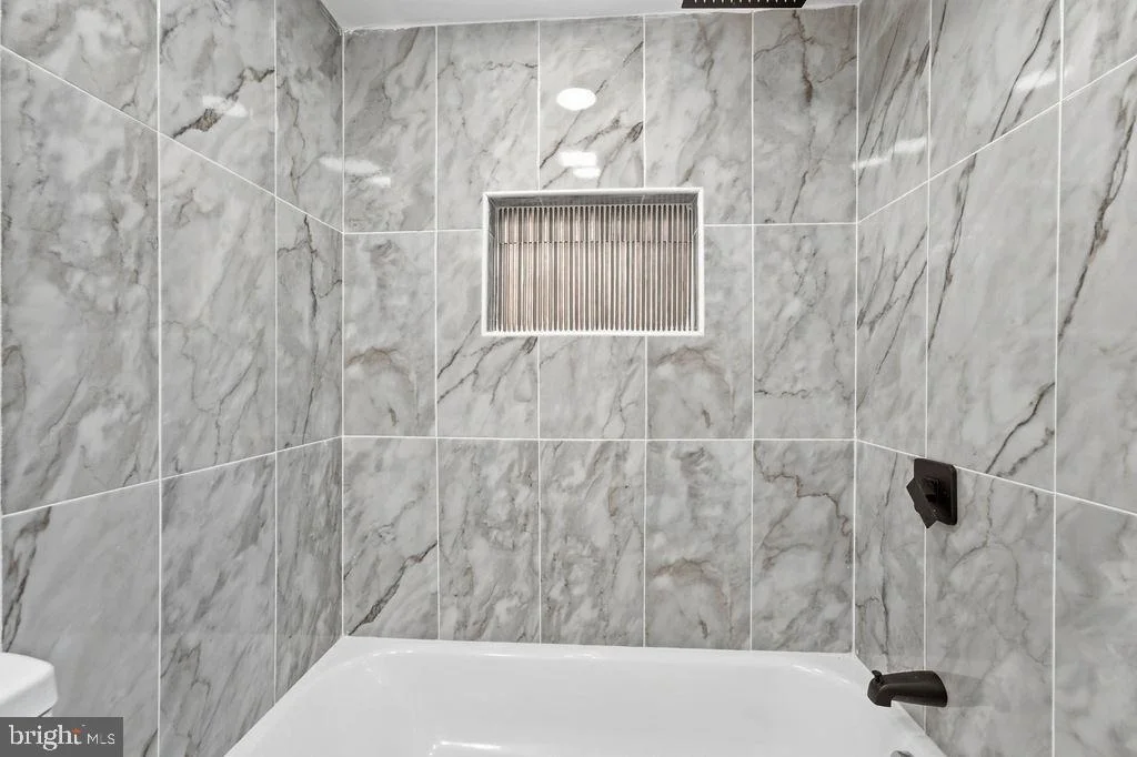Photo of 5807 DADE STREET