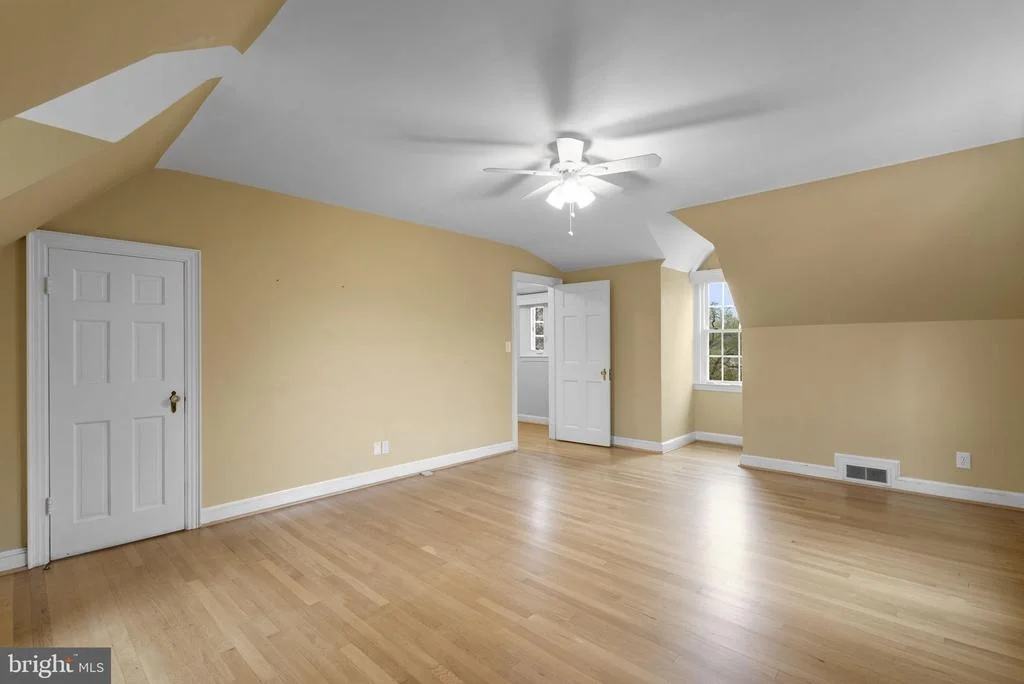 Photo of 16510 BATCHELLORS FOREST ROAD
