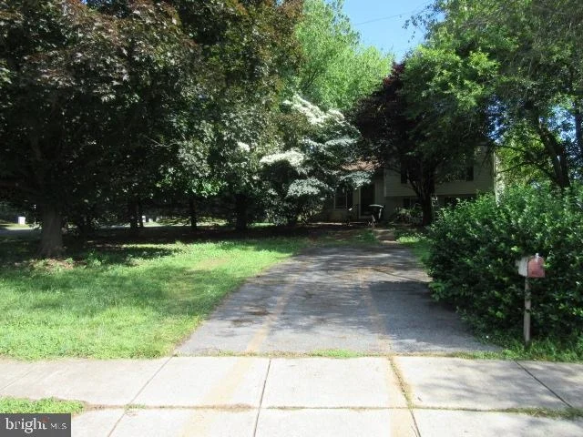 Photo of 2162 COLLINGWOOD LANE