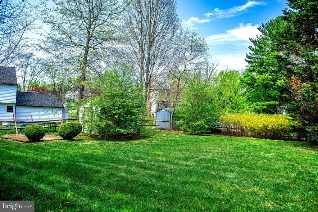 Photo of 1106 RED PUMP ROAD