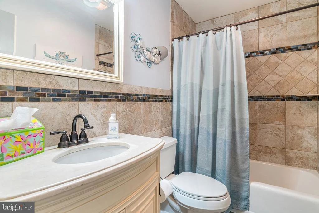 Photo of 38 PINEHURST DRIVE