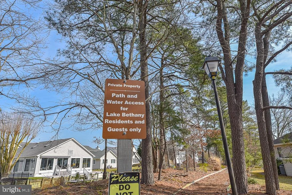 Photo of 956 LAKE VIEW DRIVE