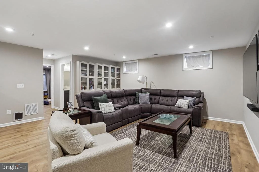 Photo of 1109 SAXTON DRIVE