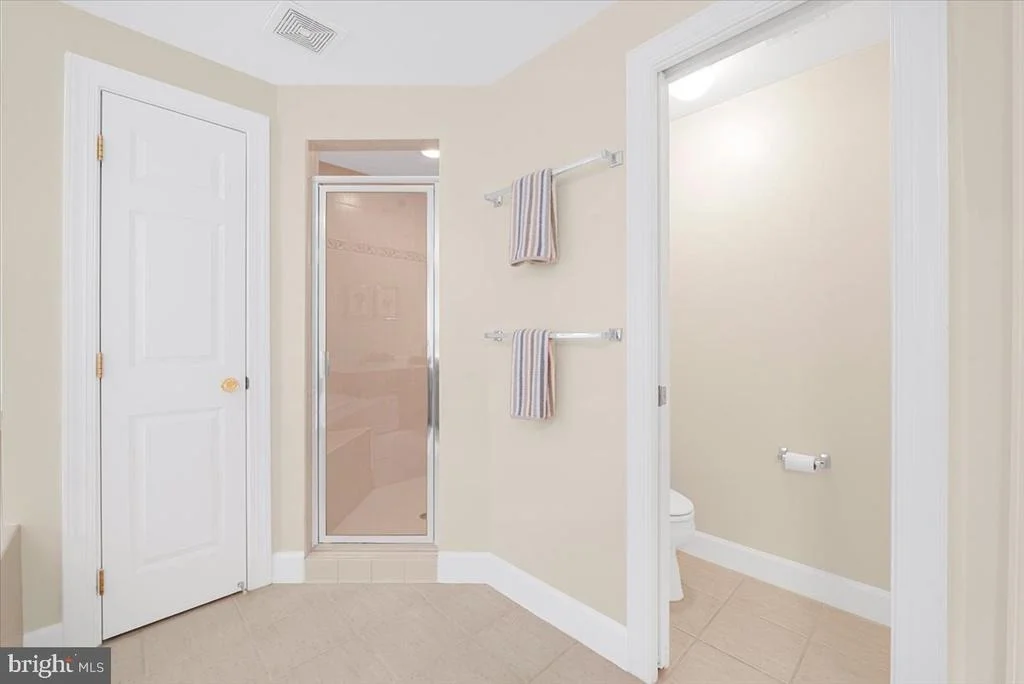 Photo of 6807 MEADOW LANE