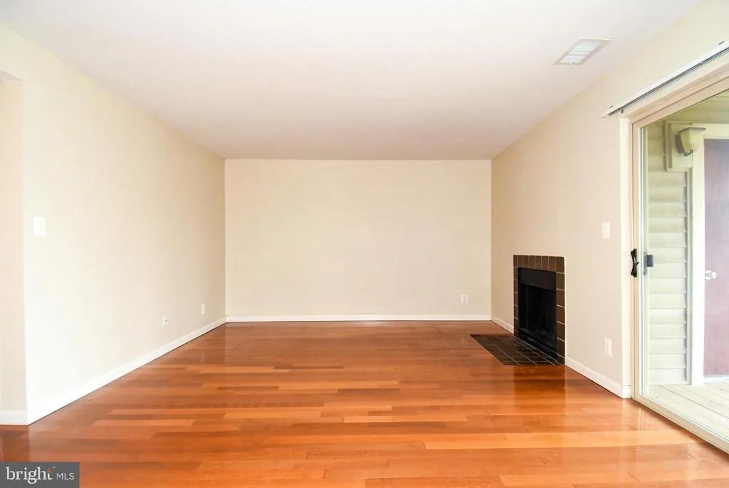 Photo of Unit 1782E at 1782 JONATHAN WAY
