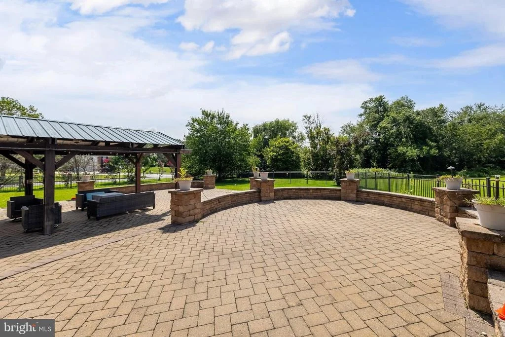 Photo of 10 TARA DRIVE