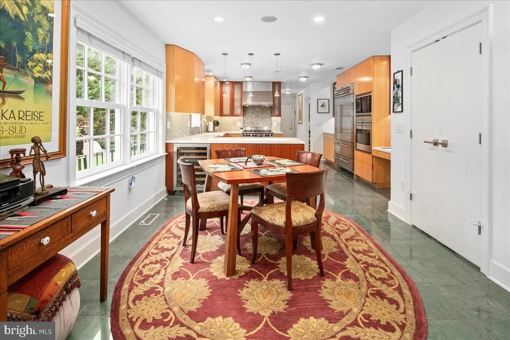 Photo of 9352 MOUNT VERNON CIRCLE
