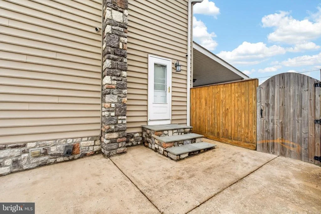 Photo of 620 DOUGLAS STREET