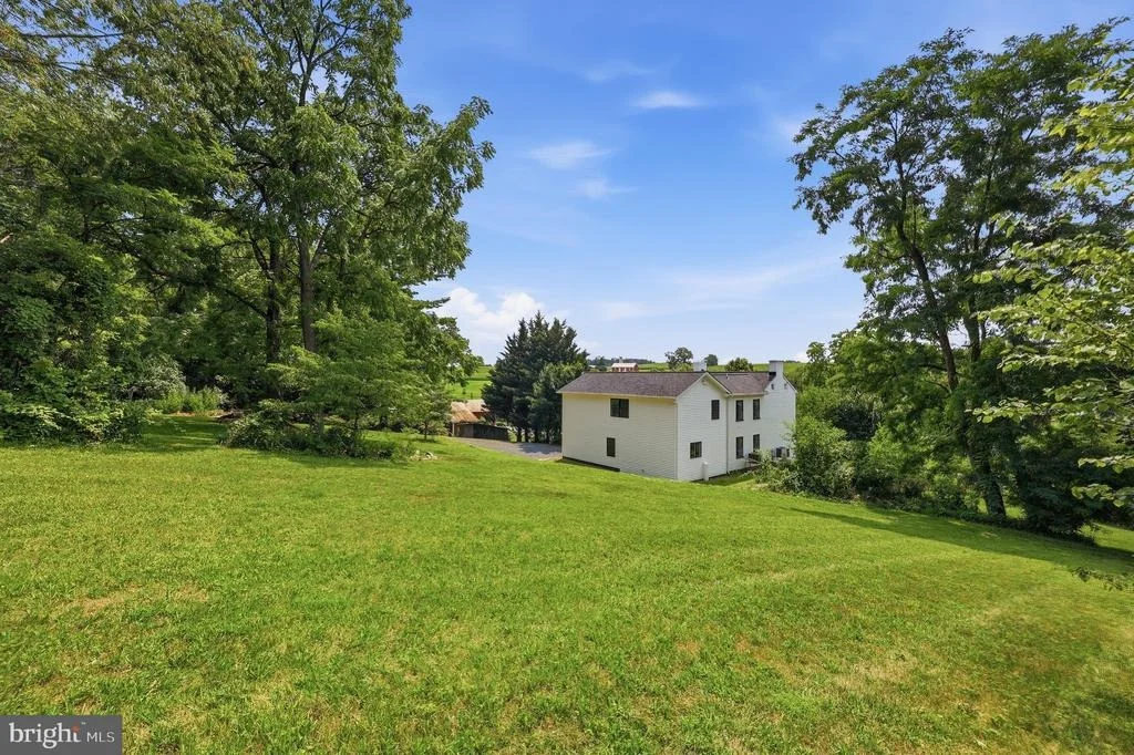Photo of 11523 HANDBOARD ROAD