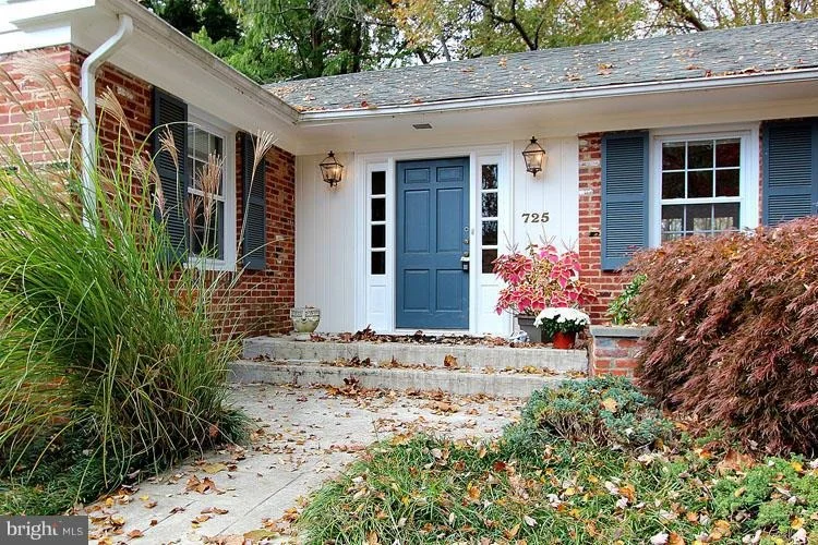 Photo of 725 SPRINGLOCH ROAD