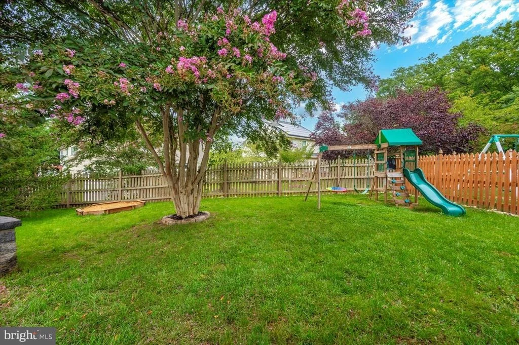 Photo of 9548 KINGSTON PLACE