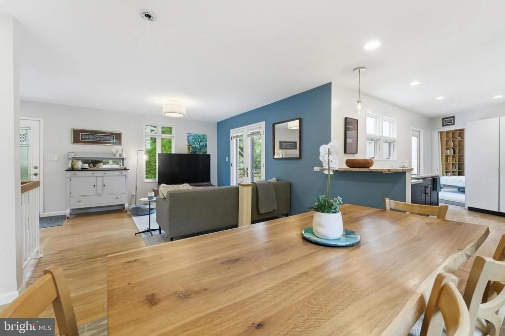 Photo of 9109 BRADFORD ROAD