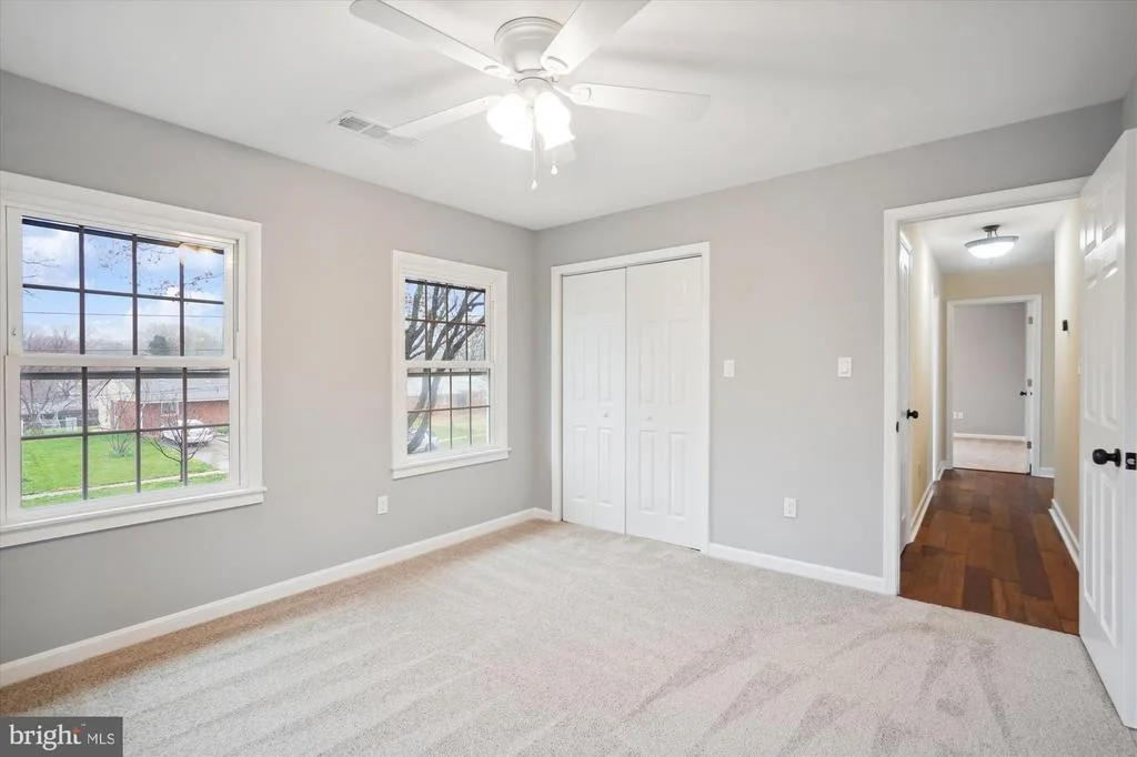 Photo of 5514 INVERCHAPEL ROAD