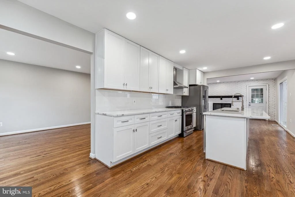 Photo of 3912 KING ARTHUR ROAD
