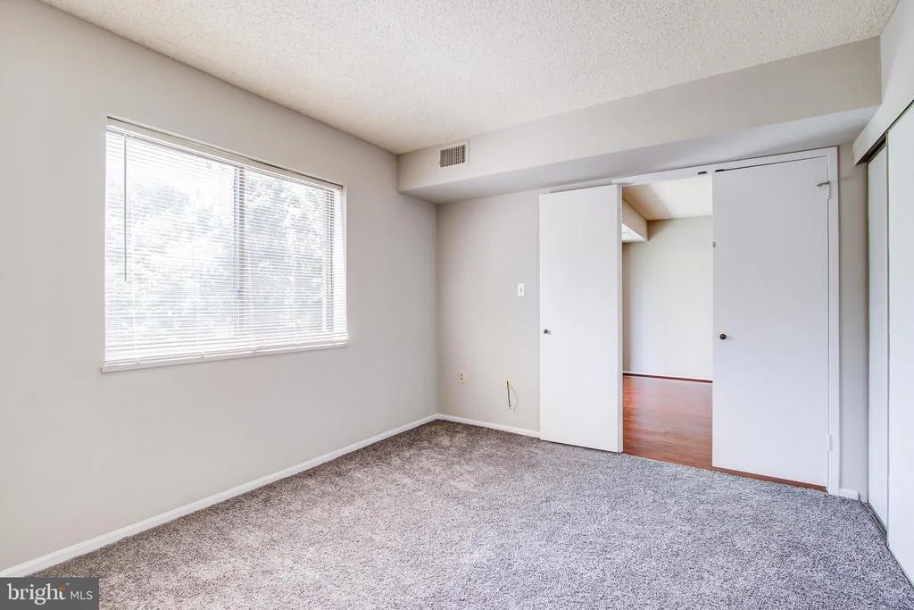Photo of Unit 3306 at 15115 INTERLACHEN DRIVE