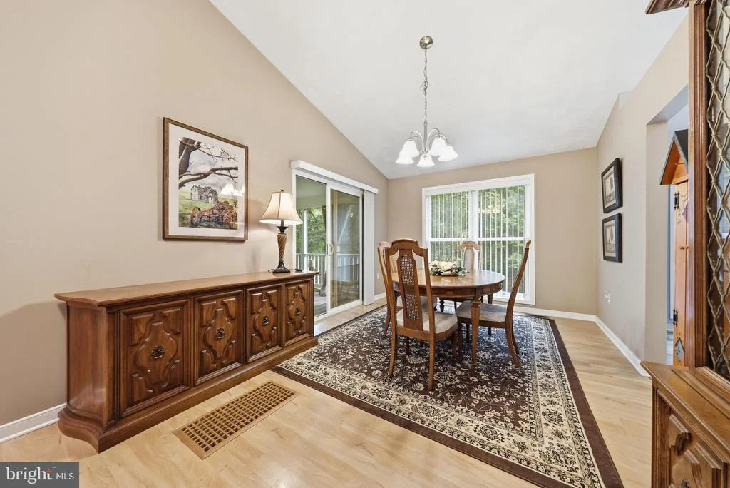 Photo of 18664 RIVERGATE ROAD