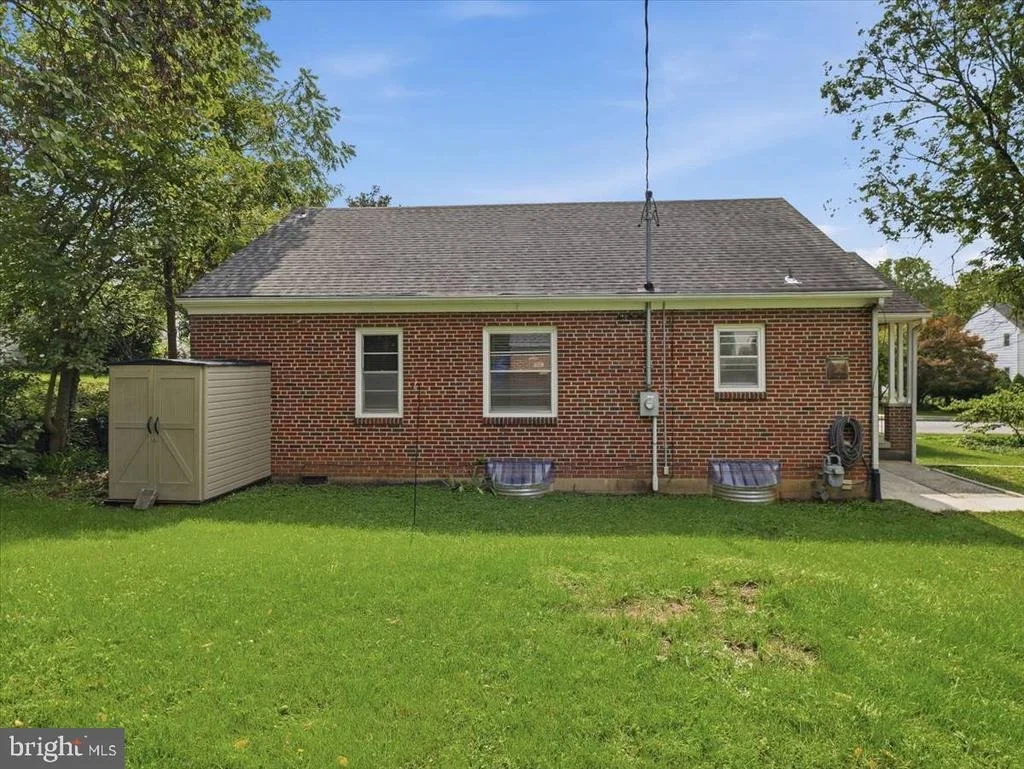 Photo of 939 VIEW STREET